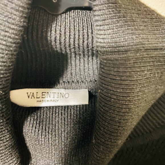 Authenic Valentino winter top - Picture 3 of 5